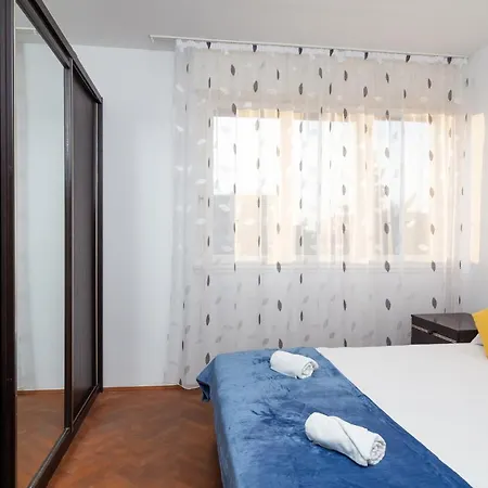 Anica Apartment *